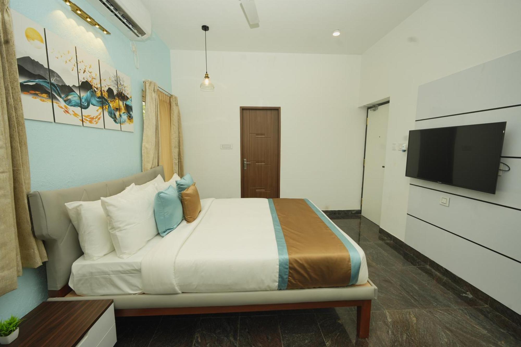 Bay Breeze Suites Ченай Екстериор снимка